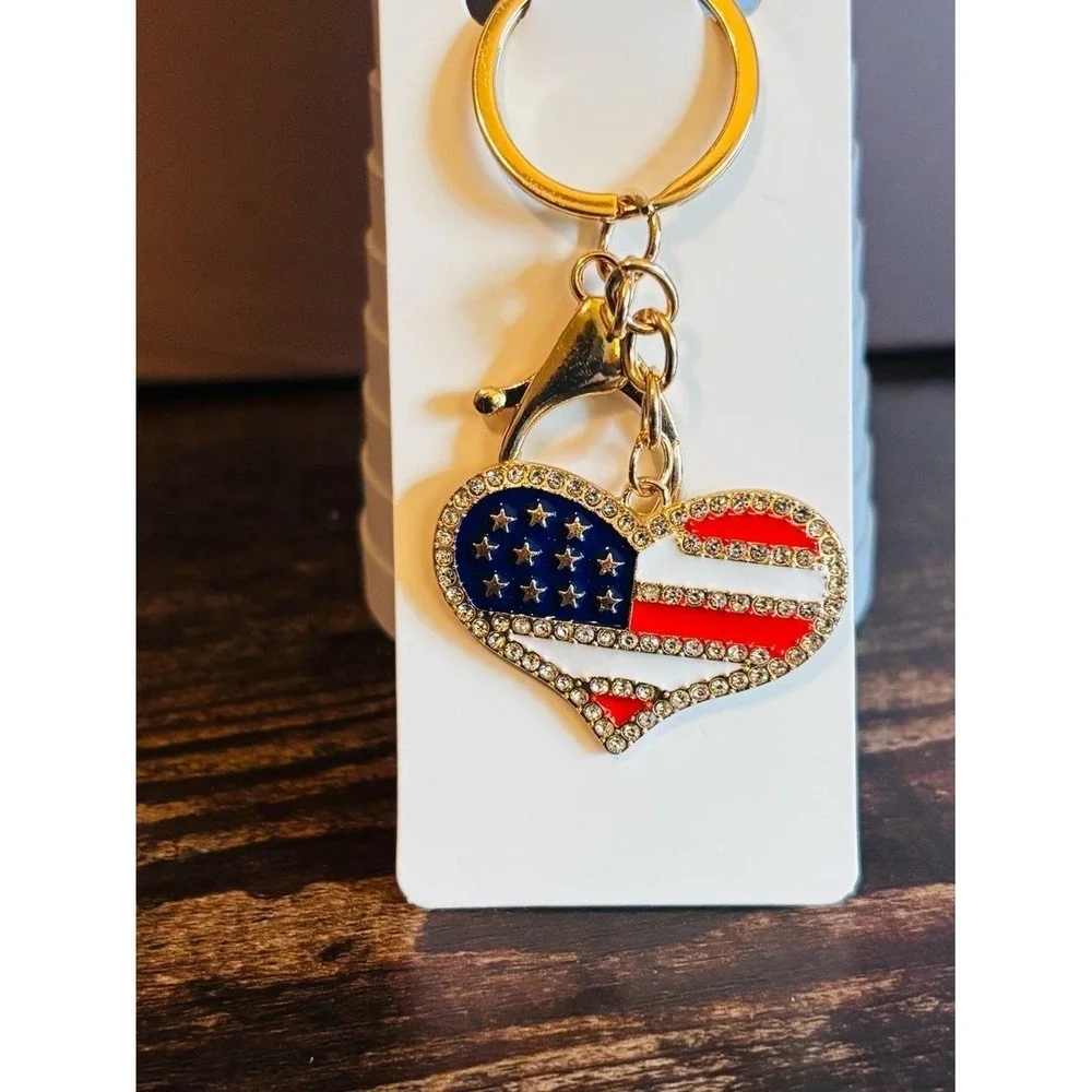 American Flag Heart Keychain Gold Tone Rhinestone Patriotic Charm NWT